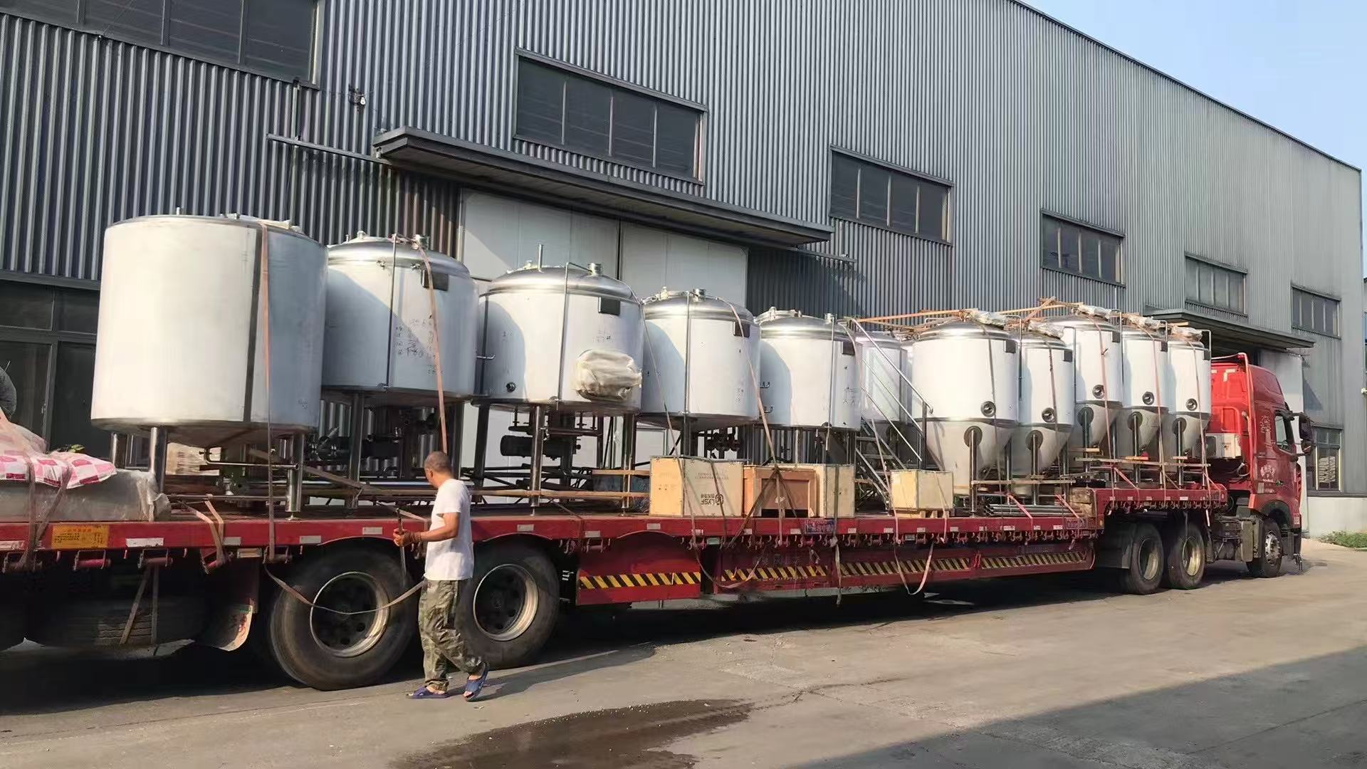 梁子湖精酿啤酒设备厂—精酿啤酒设备